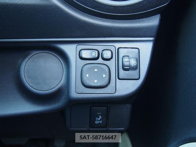 Toyota AQUA 2014-04 348193-13