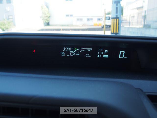 Toyota AQUA 2014-04 348193-15