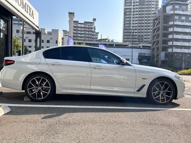Bmw 5 SERIES 2023-01 16837-6