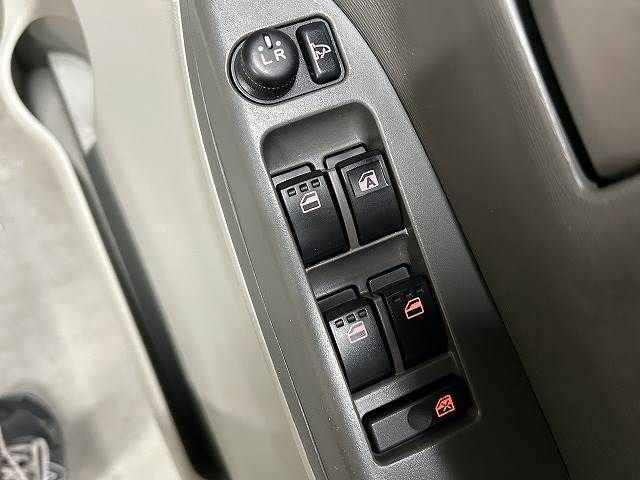 Daihatsu TANTO 2018-09 196692-7