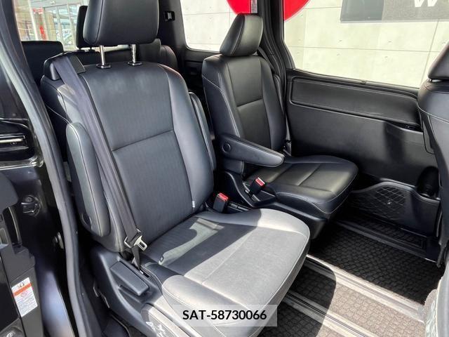 Toyota ESQUIRE 2017-08 359785-7