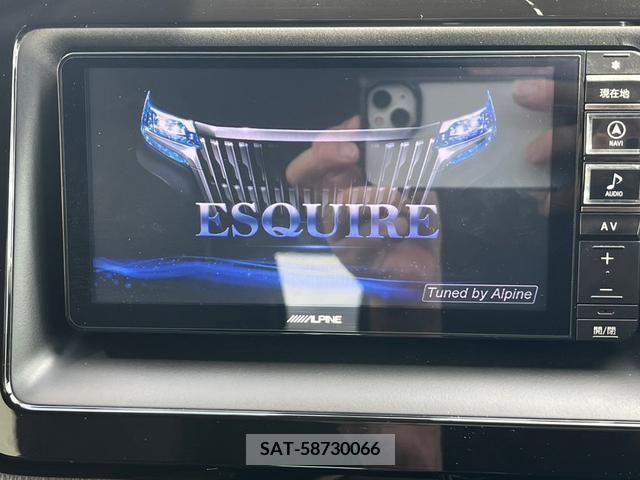 Toyota ESQUIRE 2017-08 359785-10