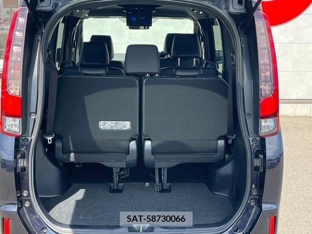 Toyota ESQUIRE 2017-08 359785-3