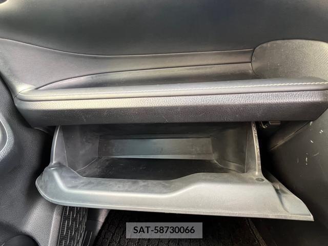 Toyota ESQUIRE 2017-08 359785-17