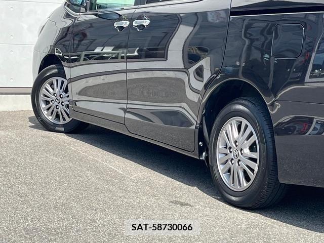 Toyota ESQUIRE 2017-08 359785-25