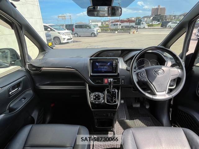 Toyota ESQUIRE 2017-08 359785-1
