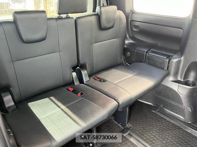 Toyota ESQUIRE 2017-08 359785-8