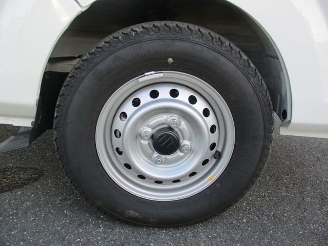 Suzuki CARRY TRUCK 2023-07 28197-9