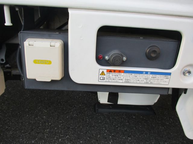 Suzuki CARRY TRUCK 2023-07 28197-28