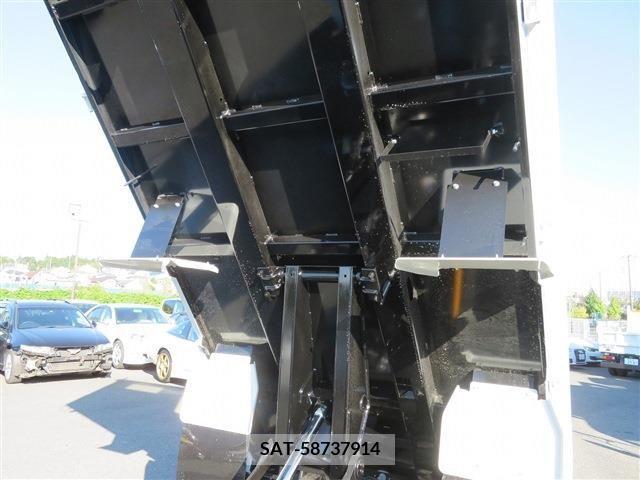 Mitsubishi CANTER 2024-02 264399-16