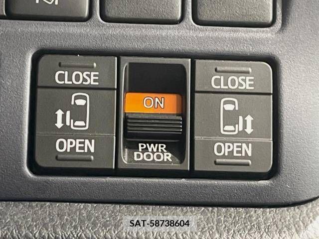 Toyota VOXY 2016-09 349893-3