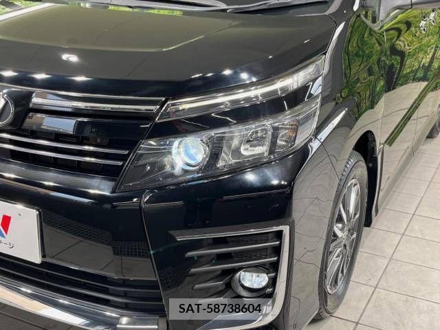 Toyota VOXY 2016-09 349893-12