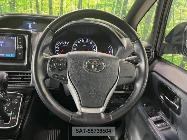 Toyota VOXY 2016-09 349893-11