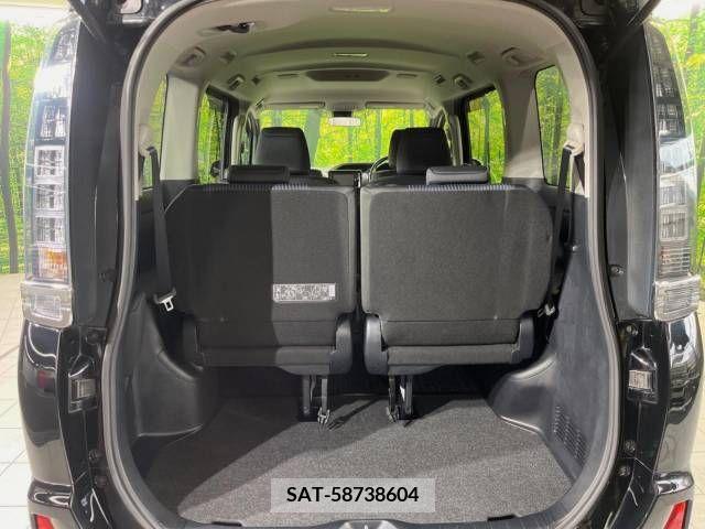 Toyota VOXY 2016-09 349893-10