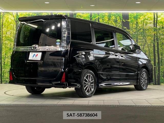 Toyota VOXY 2016-09 349893-17