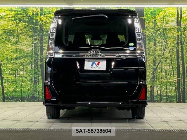 Toyota VOXY 2016-09 349893-15