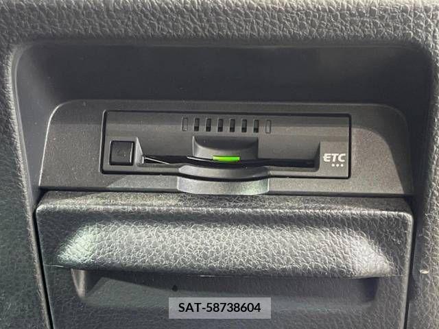 Toyota VOXY 2016-09 349893-6
