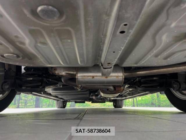Toyota VOXY 2016-09 349893-19