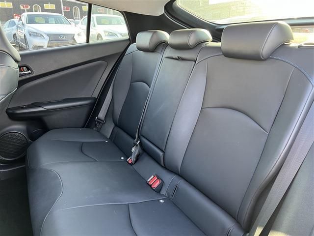 Toyota PRIUS 2016-01 28075-19