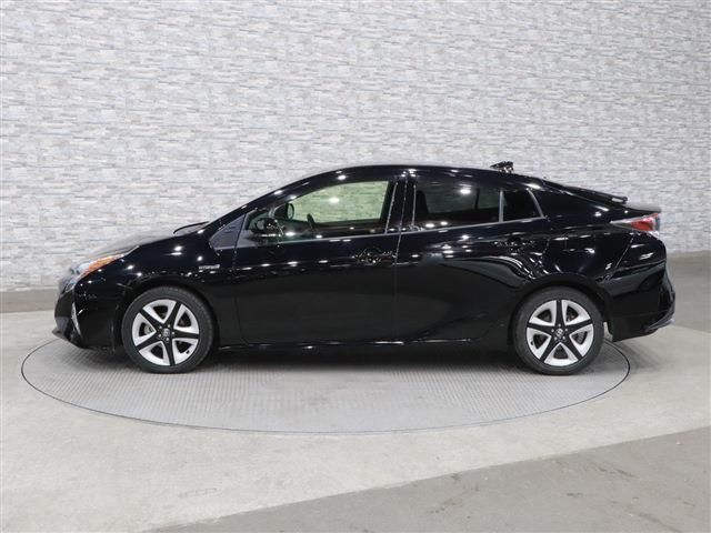 Toyota PRIUS 2016-01 28075-6
