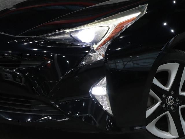 Toyota PRIUS 2016-01 28075-8