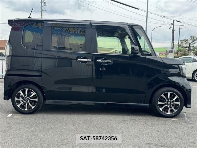 Honda N BOX CUSTOM 2018-01 278916-17