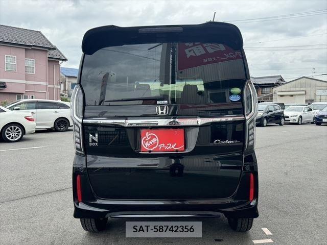 Honda N BOX CUSTOM 2018-01 278916-16