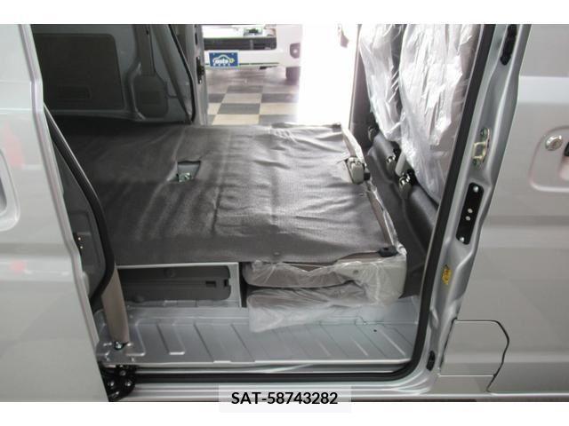 Suzuki EVERY 2024-04 297463-11