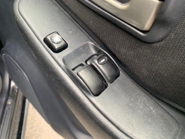 Nissan KIX 2012-07 6885-10