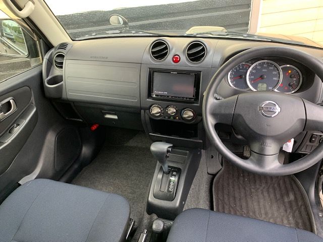 Nissan KIX 2012-07 6885-7