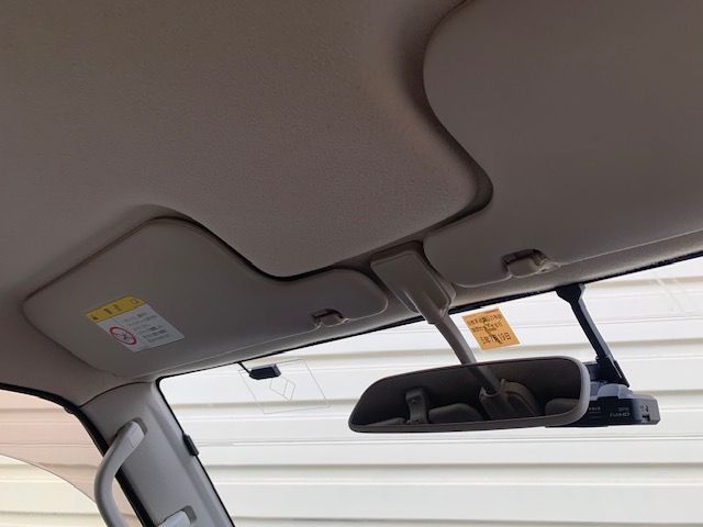 Nissan KIX 2012-07 6885-4