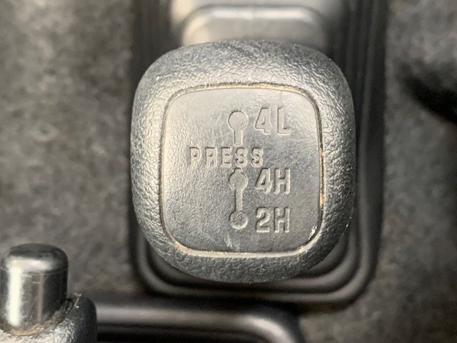 Nissan KIX 2012-07 6885-25