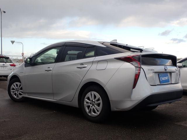 Toyota PRIUS 2016-11 193773-2