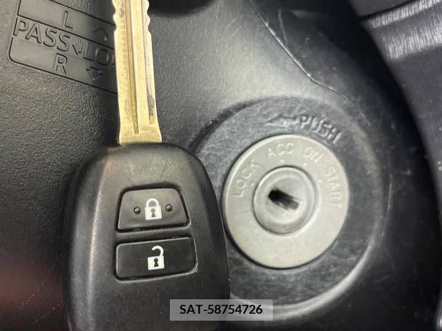 Toyota VITZ 2011-12 314525-4