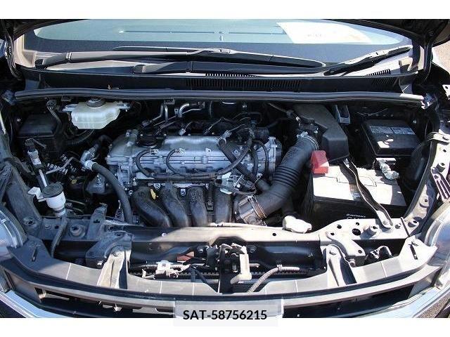 Toyota NOAH 2017-12 215815-17