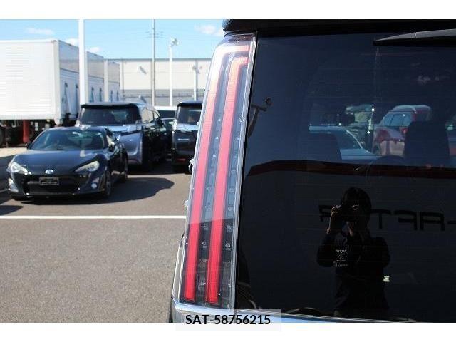 Toyota NOAH 2017-12 215815-11