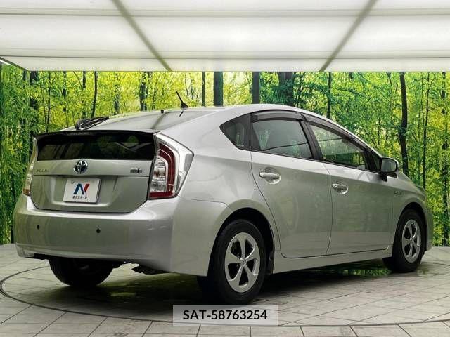 Toyota PRIUS 2012-06 382599-15