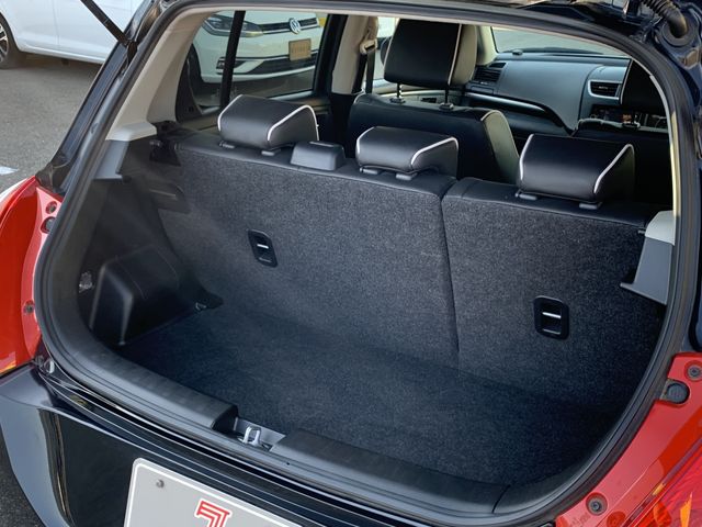 Suzuki SWIFT 2014-10 13700-24