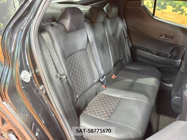 Toyota C-HR 2023-03 264227-9