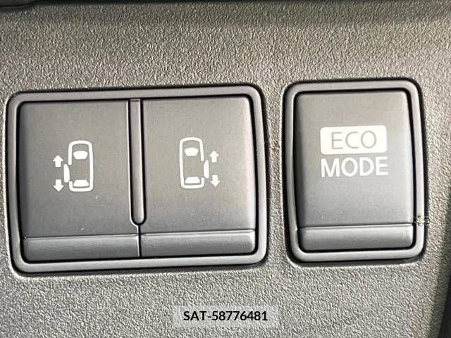 Nissan SERENA 2011-11 335687-3
