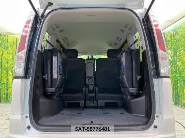 Nissan SERENA 2011-11 335687-12