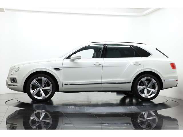 Bentley BENTAYGA 2017-04 23701-18