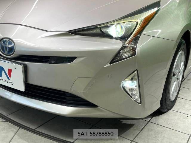 Toyota PRIUS 2017-03 393312-12