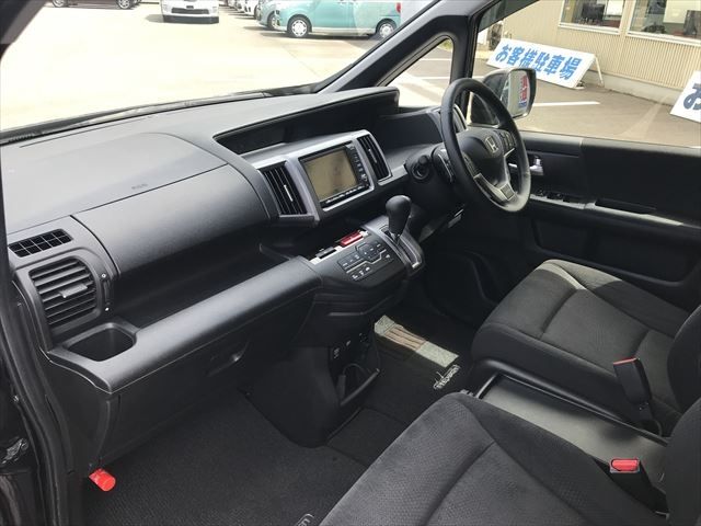 Honda e 2012-06 6458-10