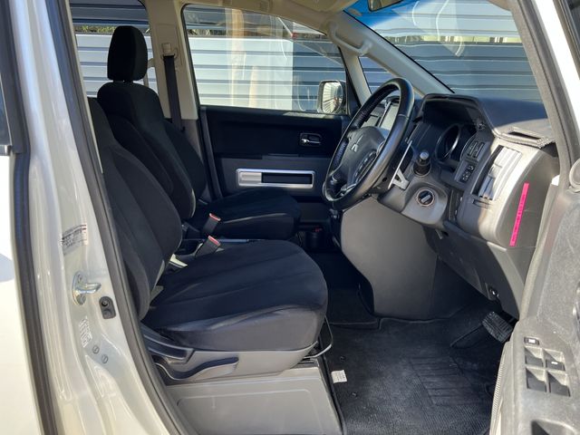 Mitsubishi DELICA D5 2016-01 191005-7