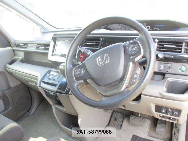 Honda STEP WGN 2016-07 372635-1