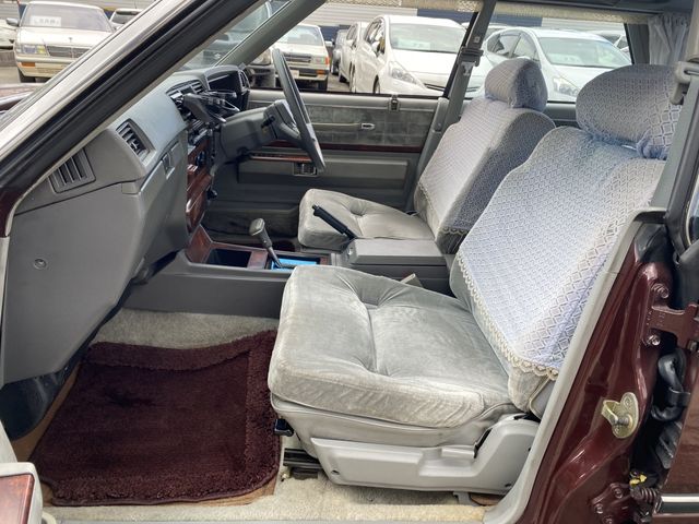 Nissan GLORIA HARDTOP 1982-09 20278-11