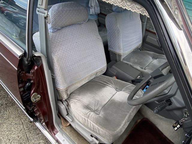 Nissan GLORIA HARDTOP 1982-09 20278-9