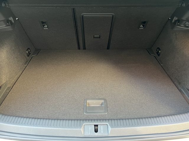 VolksWagen GOLF GTI 2018-04 182034-20