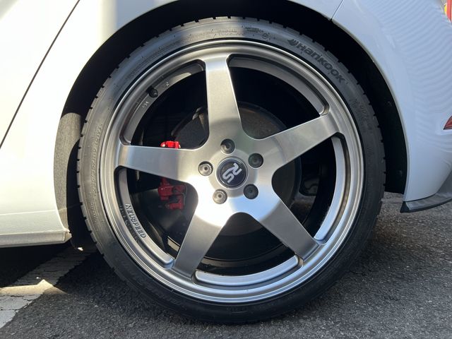 VolksWagen GOLF GTI 2018-04 182034-6